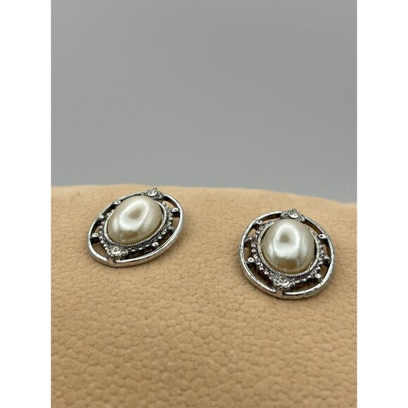 2 Pairs Pierced Earrings Gold Silver Tones Faux Pearls Clear Rhinestones - Picture 7 of 13
